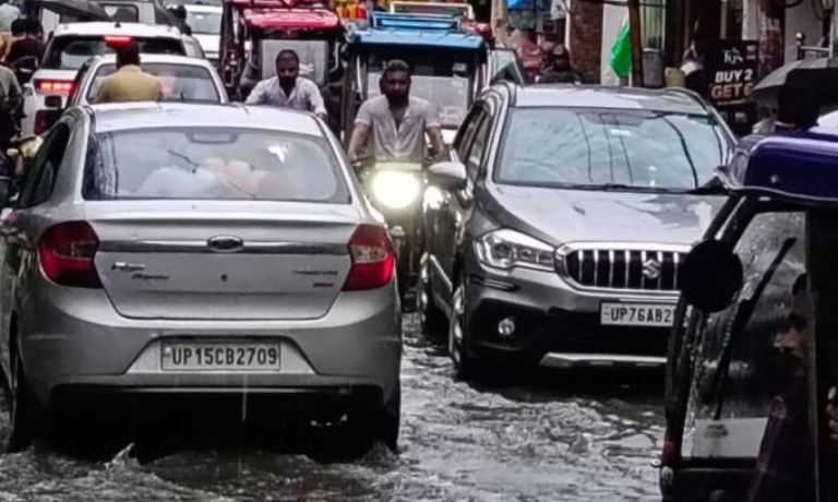 रिमझिम बारिश से शहर के कई इलाकों में जलभराव: खुली विकास की पोल