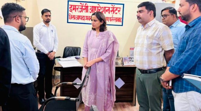 राहत: आठ घंटे में 5 सेमी. घटा गंगा का पानी, निचले इलाकों में प्रशासन की नजर