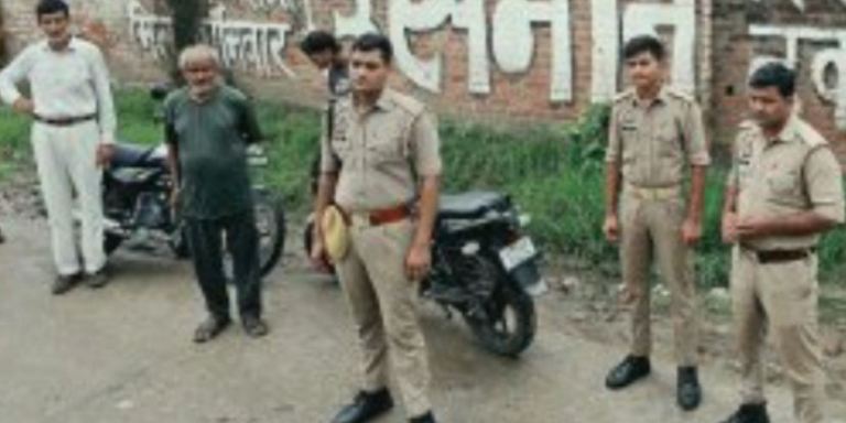 फांसी पर झूलते मिले युवक व युवती : पुलिस को बताए बिना कर दिया अंतिम संस्कार